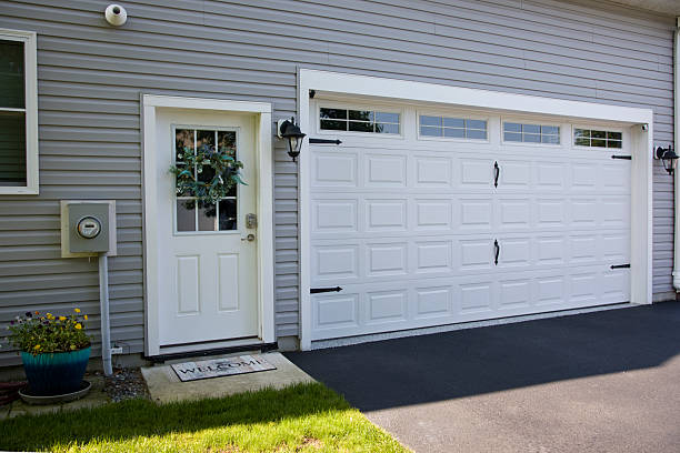 24/7 Emergency Garage Door Panel Replacement experts in Ben Avon, SC